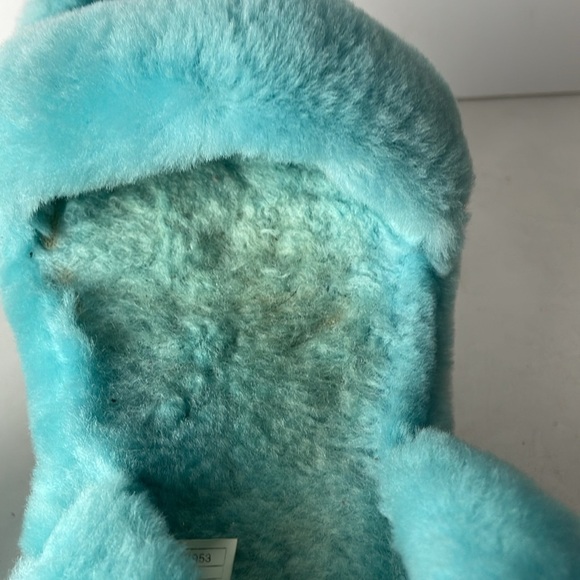 UGG Fluff Yeah Blue Plush Slippers - Picture 6 of 8